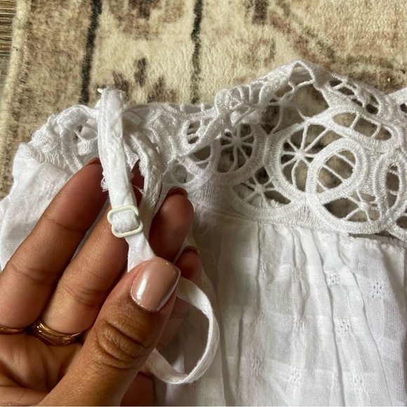 American Eagle Outfitters White Lace Camisole - Picture 3 of 10